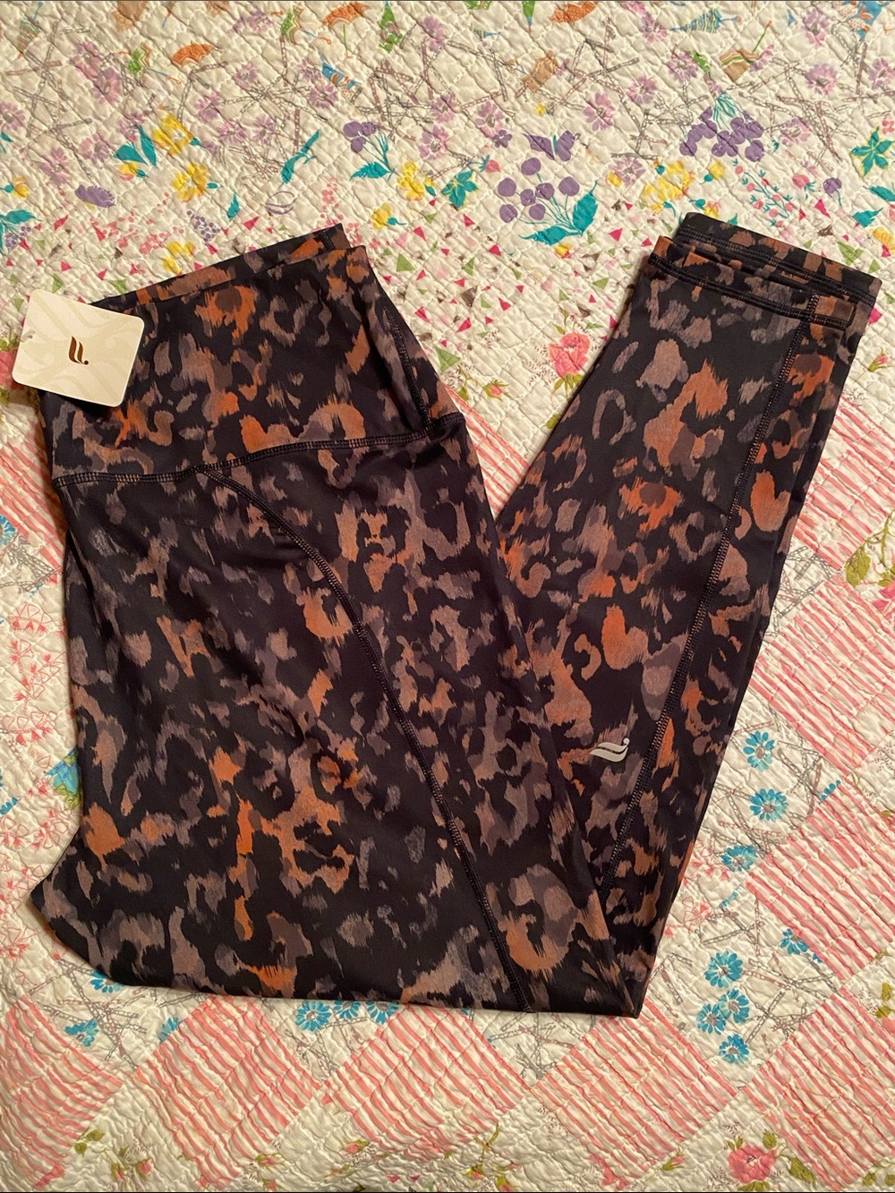 Women’s Leopard Print Active Leggings - Fabletics Black and Brown NWT size 1X